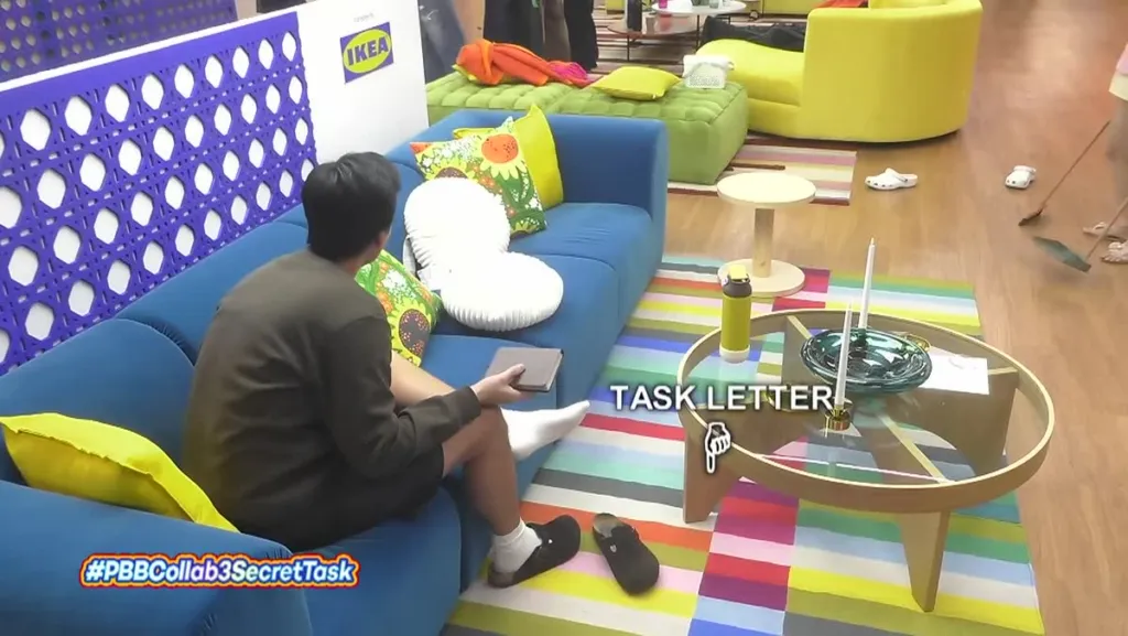 Robbie ng PBB Collab 3.0 na palihim na naghahanap ng task letter sa sala